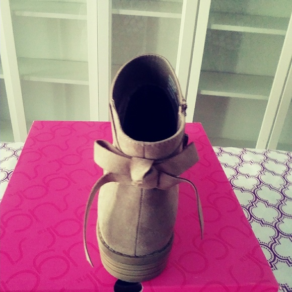 Booties - Picture 5 of 8